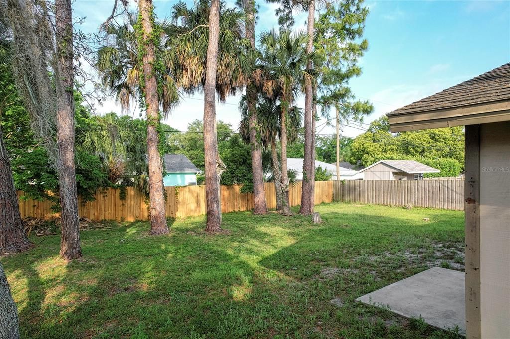 For Sale: $299,900 (3 beds, 2 baths, 1240 Square Feet)