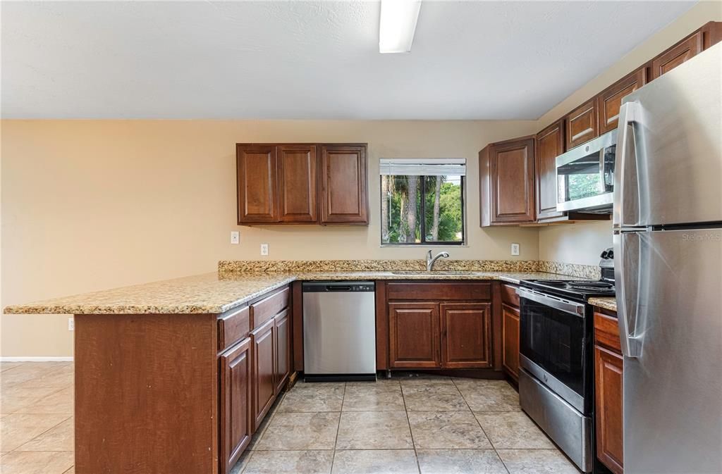 For Sale: $295,000 (3 beds, 2 baths, 1240 Square Feet)