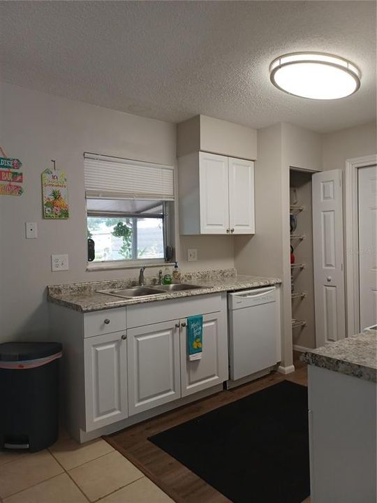 For Rent: $2,750 (2 beds, 2 baths, 1049 Square Feet)