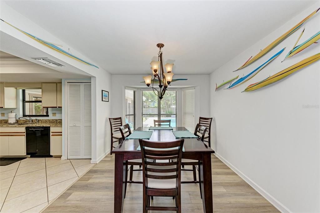 Active With Contract: $535,000 (3 beds, 2 baths, 1593 Square Feet)