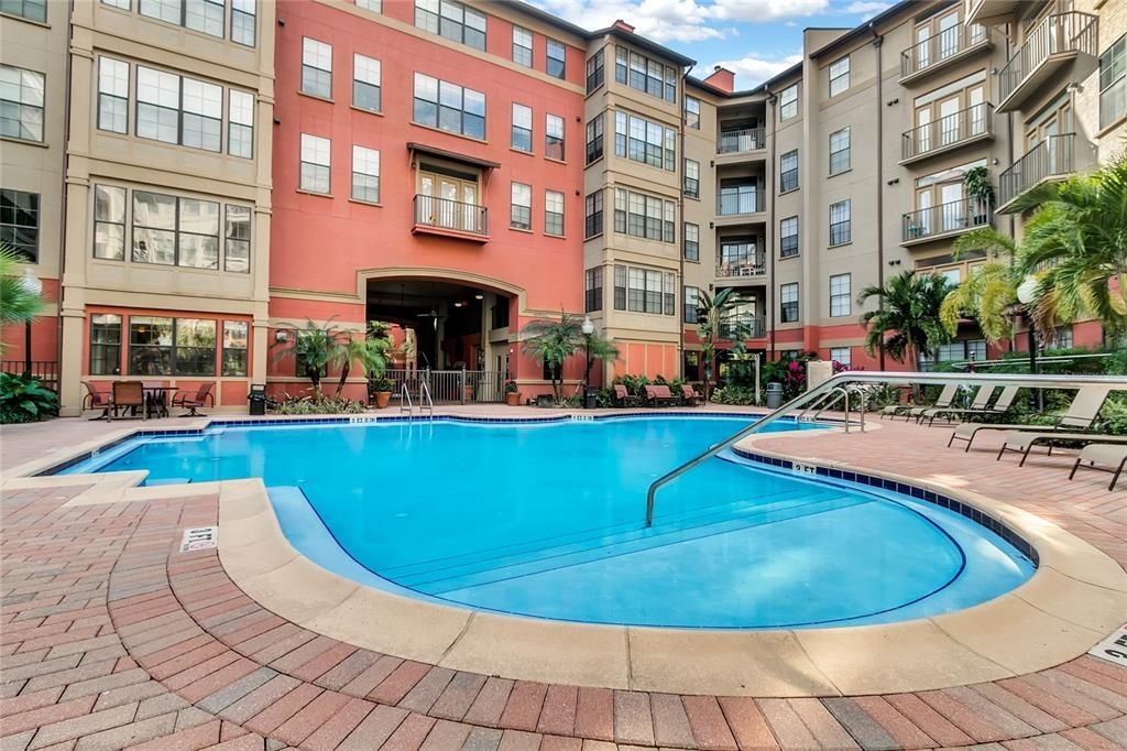 Uptown Place features a courtyard community pool.