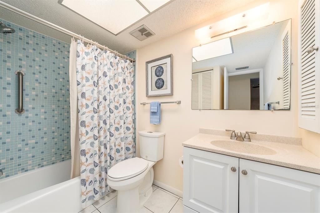 Recently Sold: $139,900 (1 beds, 1 baths, 755 Square Feet)