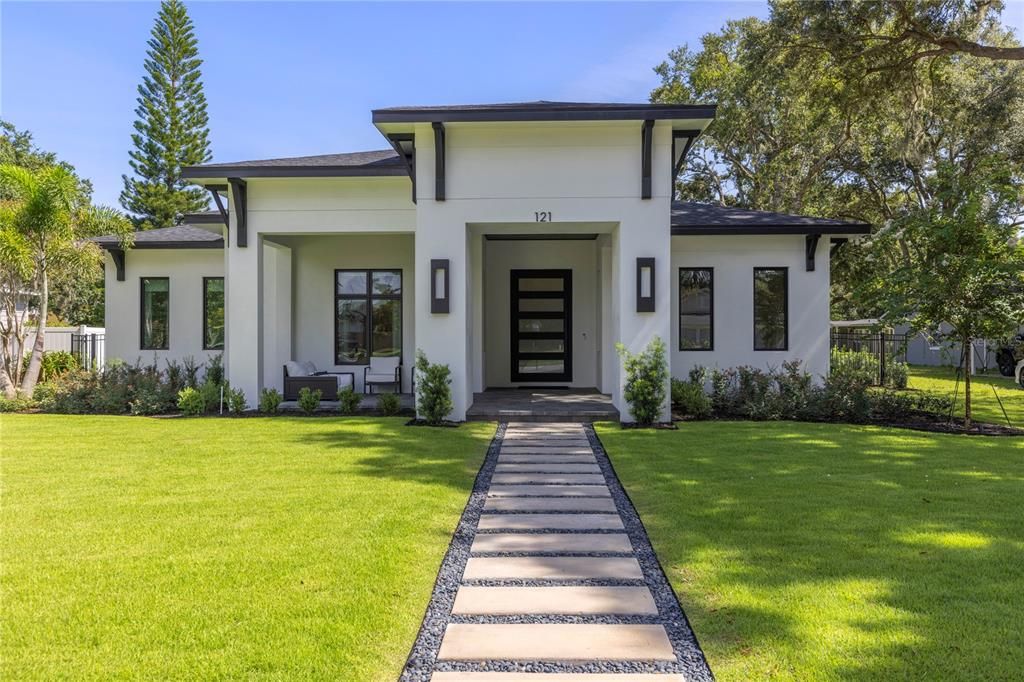 Recently Sold: $1,995,000 (4 beds, 3 baths, 2766 Square Feet)