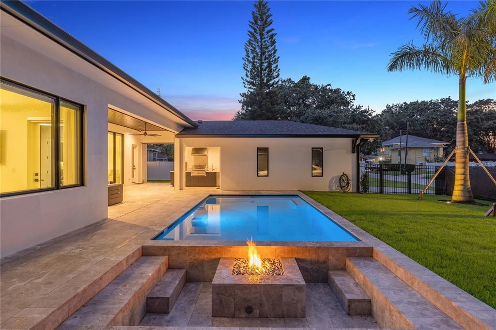 Recently Sold: $1,995,000 (4 beds, 3 baths, 2766 Square Feet)