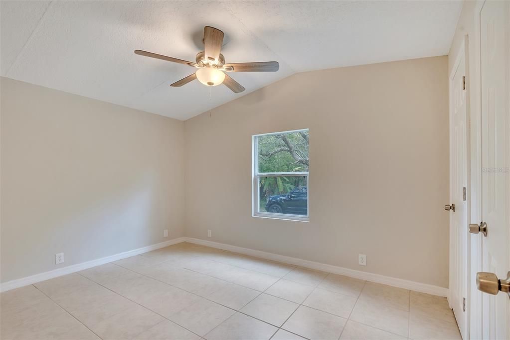 For Sale: $265,000 (3 beds, 2 baths, 1216 Square Feet)