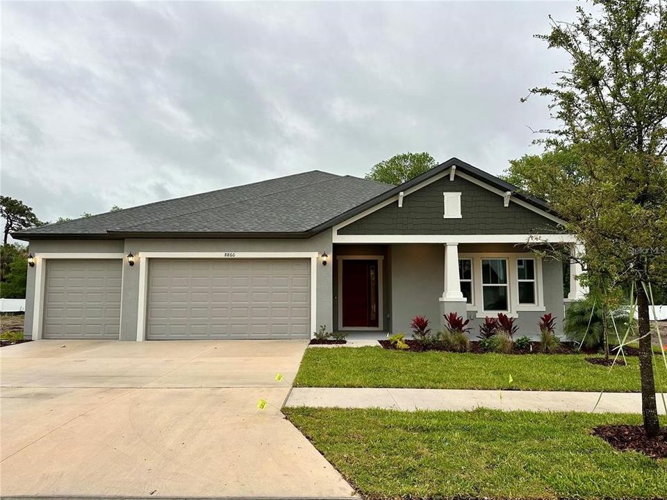 最近售出: $512,905 (4 贝兹, 3 浴室, 2872 平方英尺)