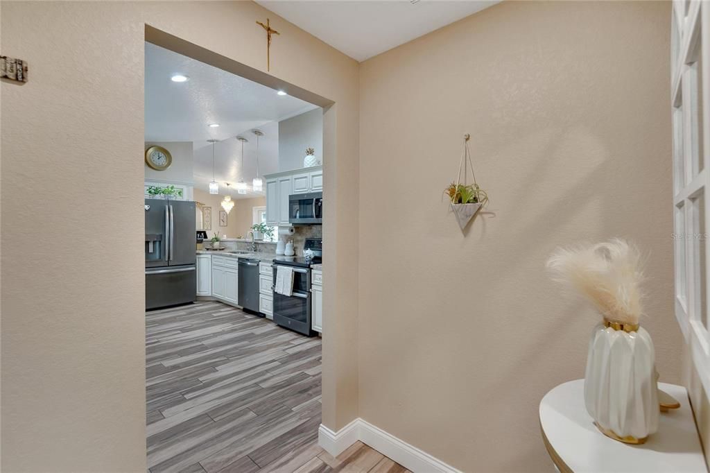 Active With Contract: $374,900 (3 beds, 2 baths, 1809 Square Feet)
