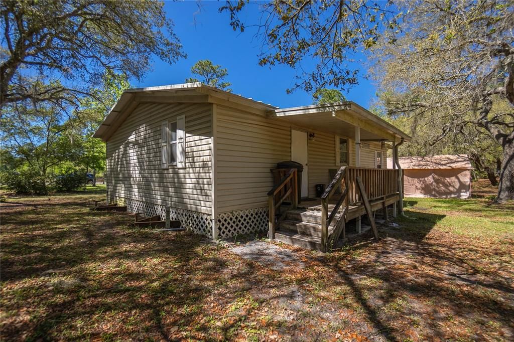 Recently Sold: $140,000 (3 beds, 2 baths, 960 Square Feet)