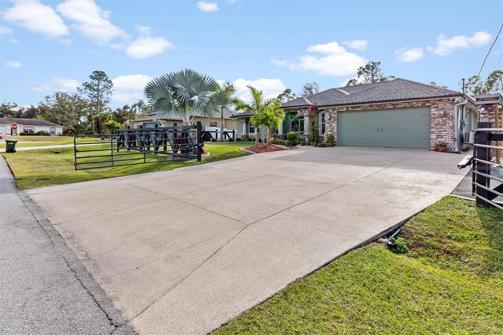 For Sale: $765,000 (3 beds, 2 baths, 2130 Square Feet)