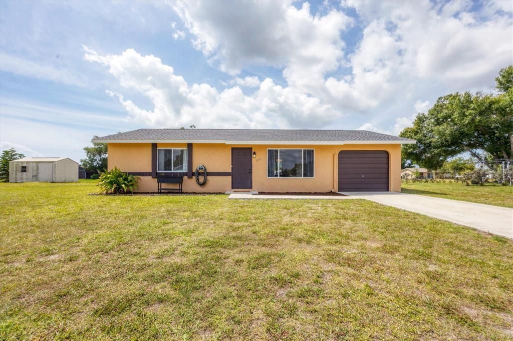 Recently Sold: $219,900 (2 beds, 1 baths, 900 Square Feet)