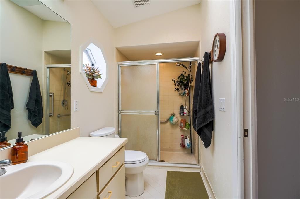 最近售出: $305,000 (3 贝兹, 2 浴室, 1832 平方英尺)
