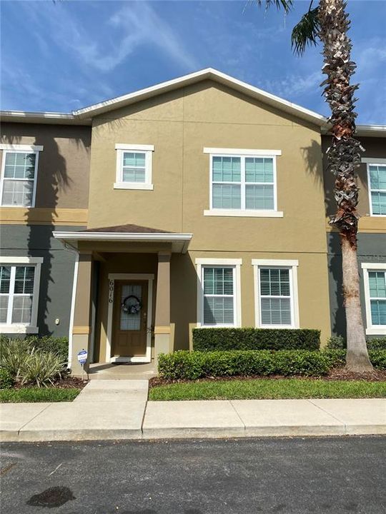 Recently Sold: $370,000 (3 beds, 2 baths, 1594 Square Feet)