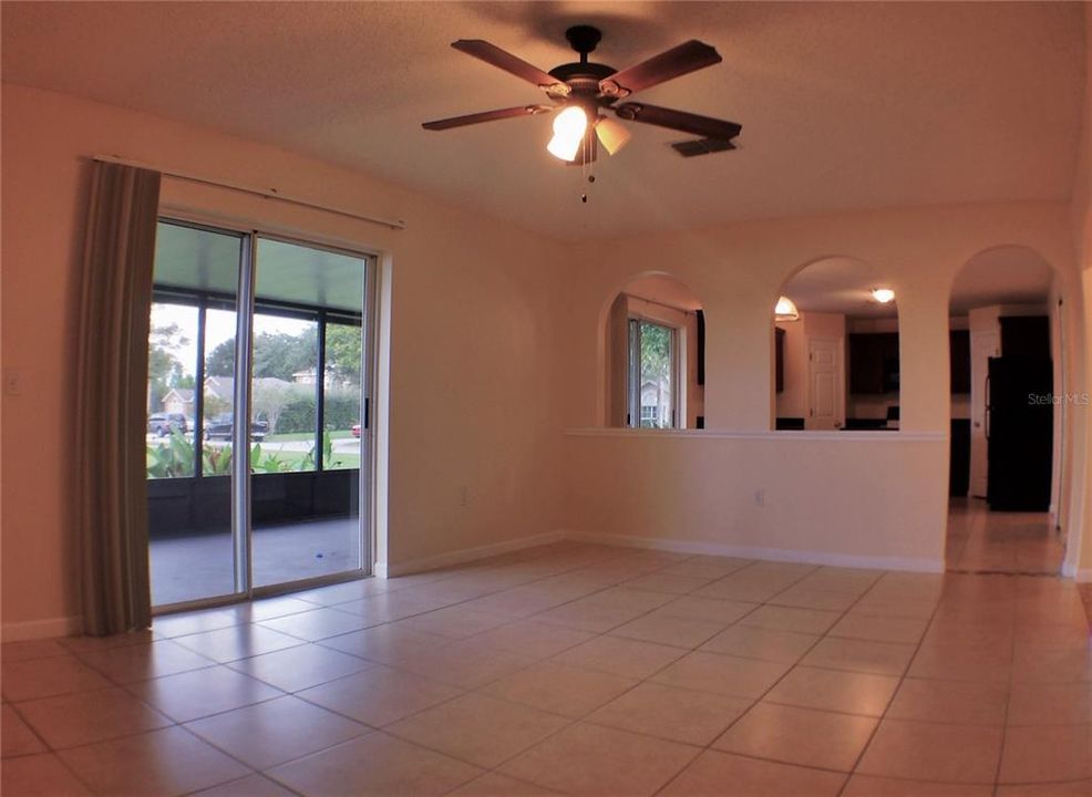 For Rent: $3,250 (4 beds, 2 baths, 2128 Square Feet)