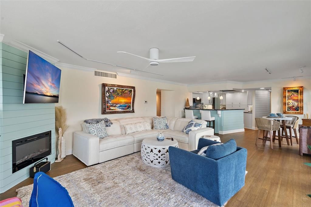 Active With Contract: $1,600,000 (3 beds, 2 baths, 1600 Square Feet)