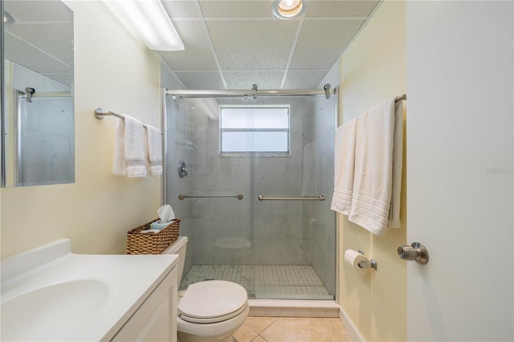 待售: $164,900 (2 贝兹, 2 浴室, 960 平方英尺)