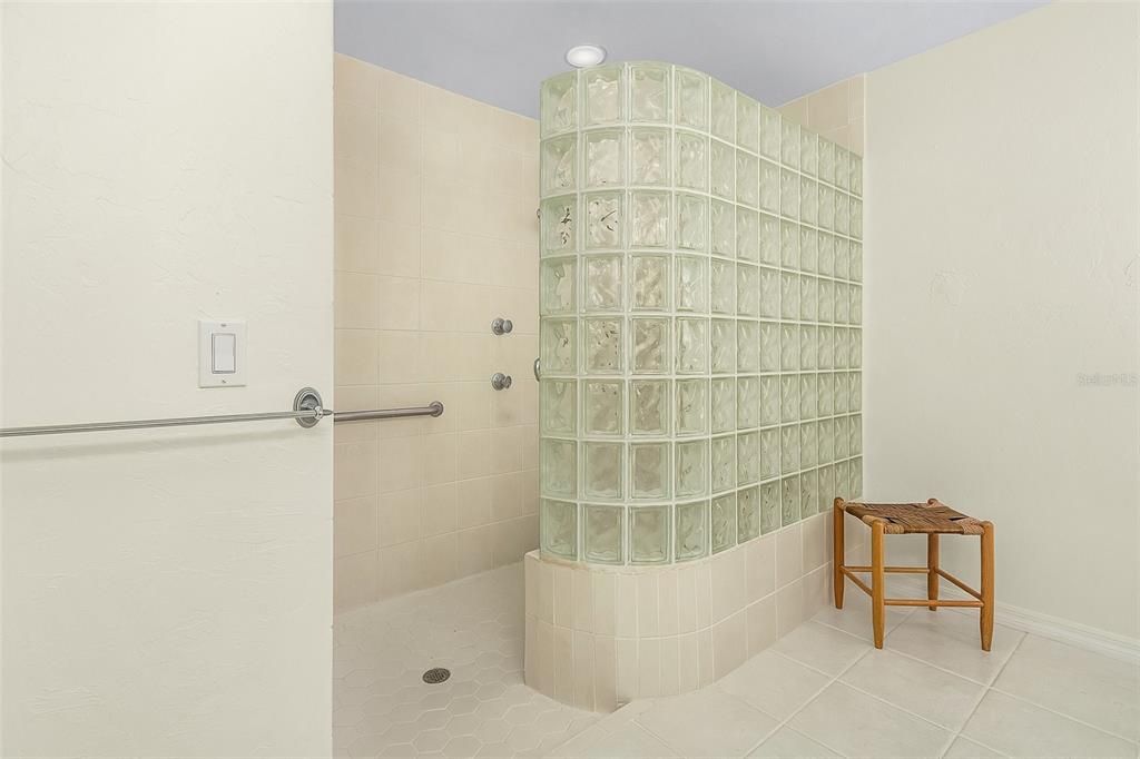 待售: $695,000 (3 贝兹, 2 浴室, 1970 平方英尺)