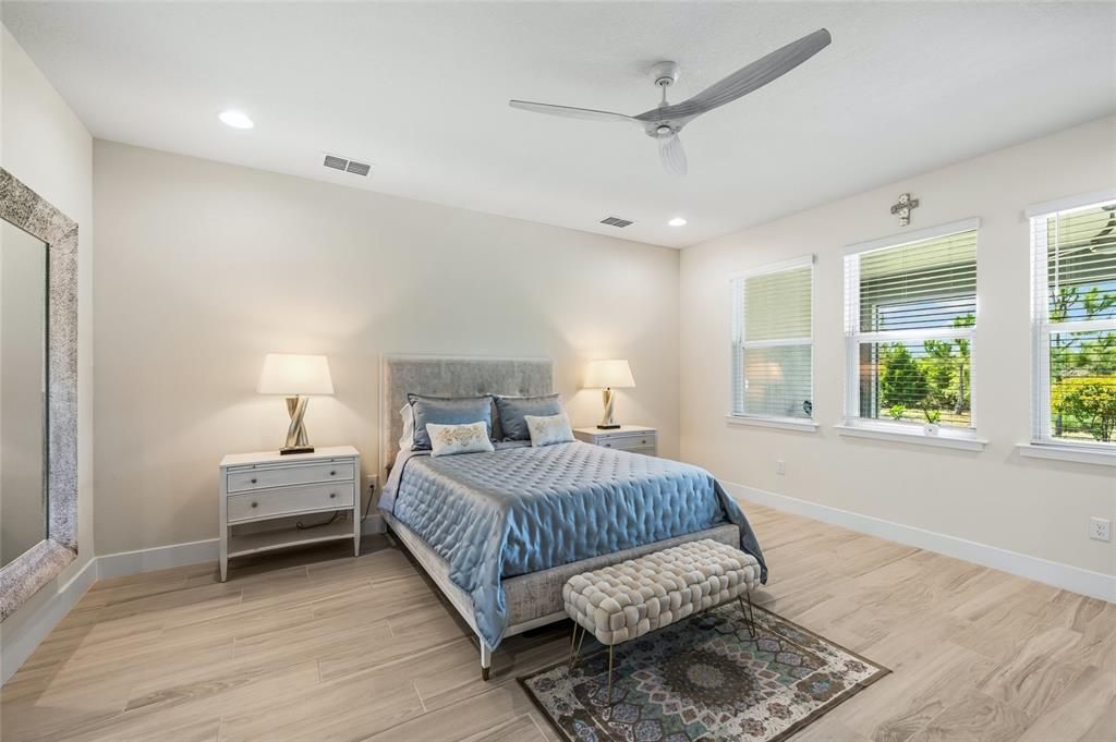 Active With Contract: $1,048,000 (3 beds, 3 baths, 2626 Square Feet)