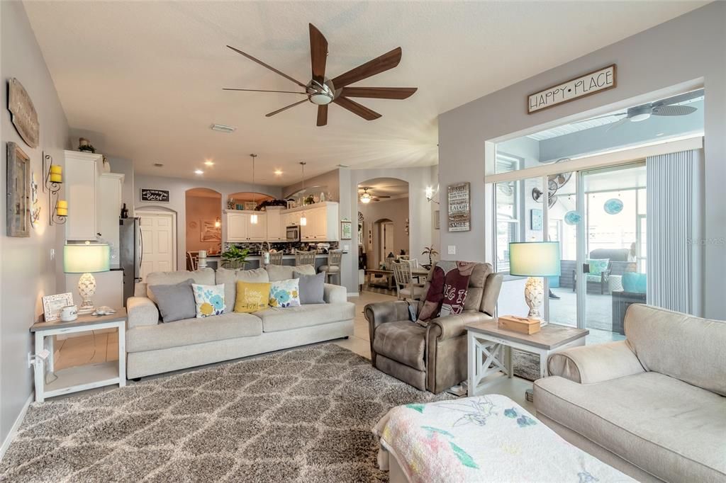 Active With Contract: $525,000 (4 beds, 2 baths, 2422 Square Feet)