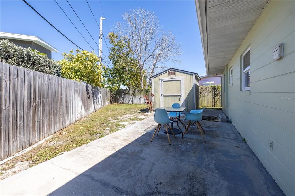 For Sale: $530,000 (2 beds, 1 baths, 870 Square Feet)