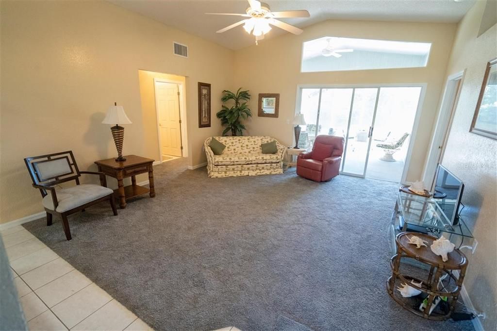 Recently Sold: $314,900 (3 beds, 2 baths, 1379 Square Feet)