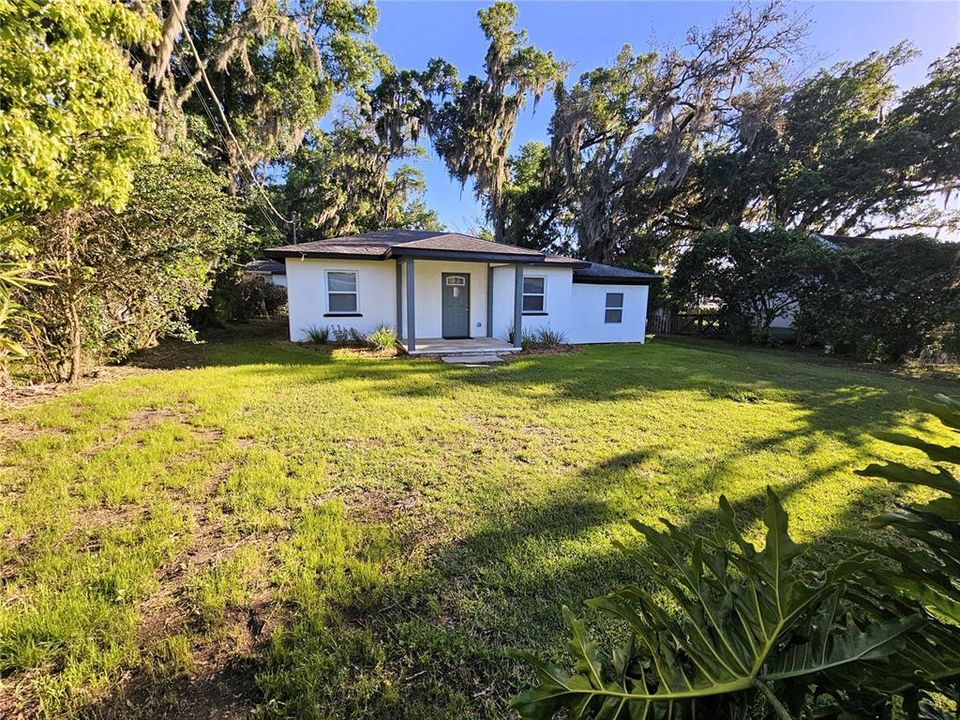 Recently Sold: $229,900 (3 beds, 1 baths, 900 Square Feet)