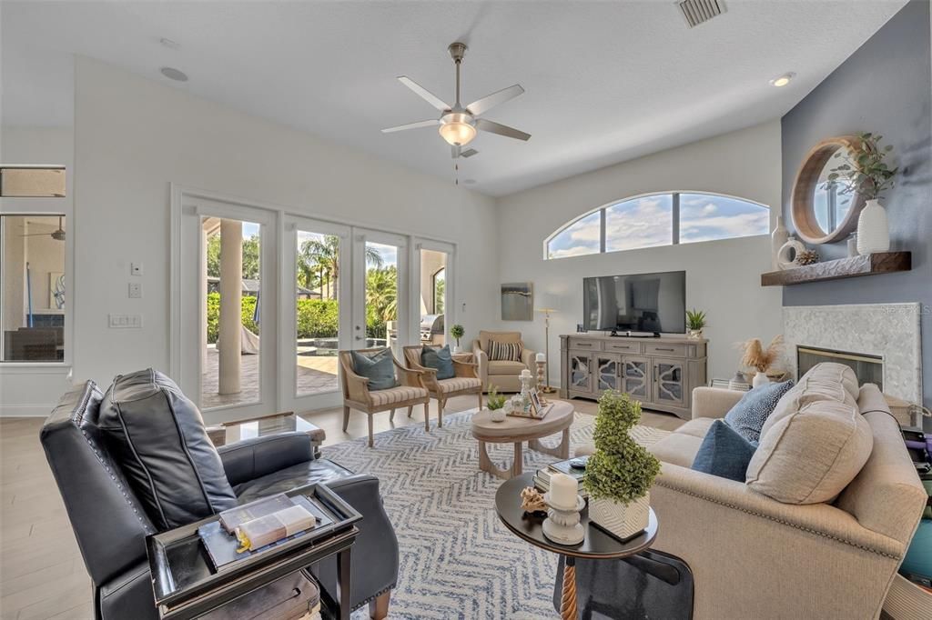 Recently Sold: $1,200,000 (5 beds, 5 baths, 4233 Square Feet)