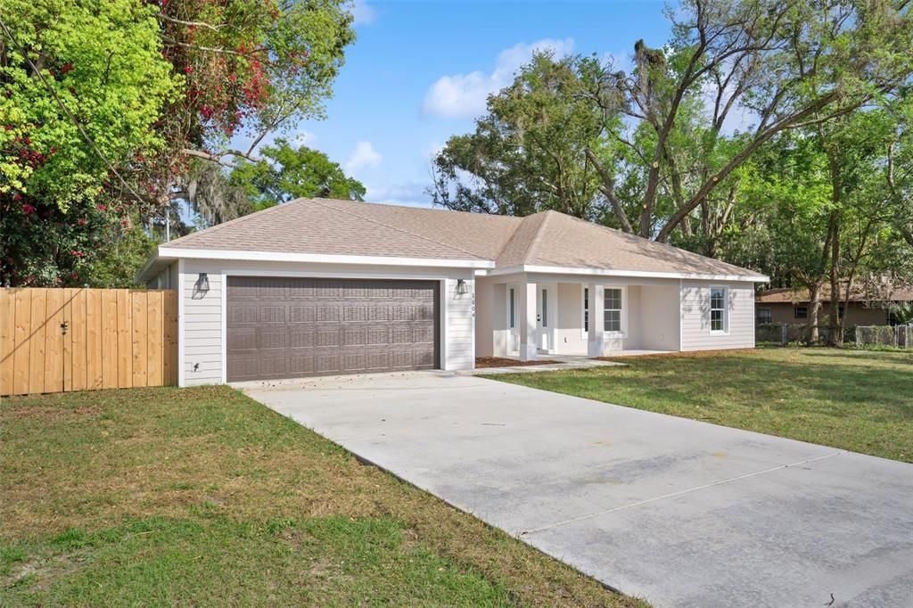 Active With Contract: $389,950 (3 beds, 2 baths, 1616 Square Feet)