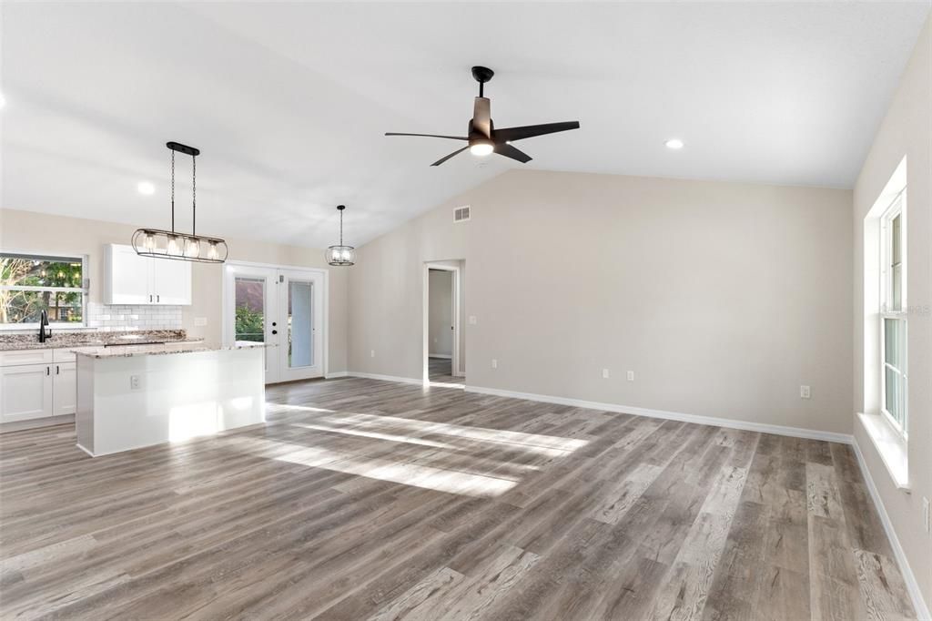 Active With Contract: $389,950 (3 beds, 2 baths, 1616 Square Feet)