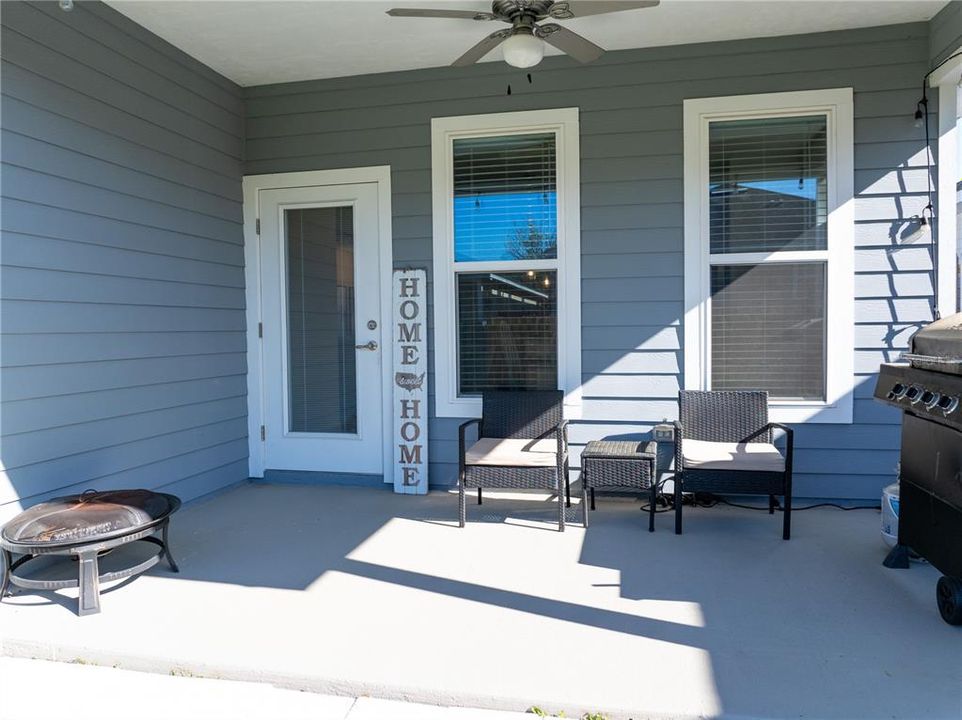 For Sale: $317,500 (3 beds, 2 baths, 1401 Square Feet)