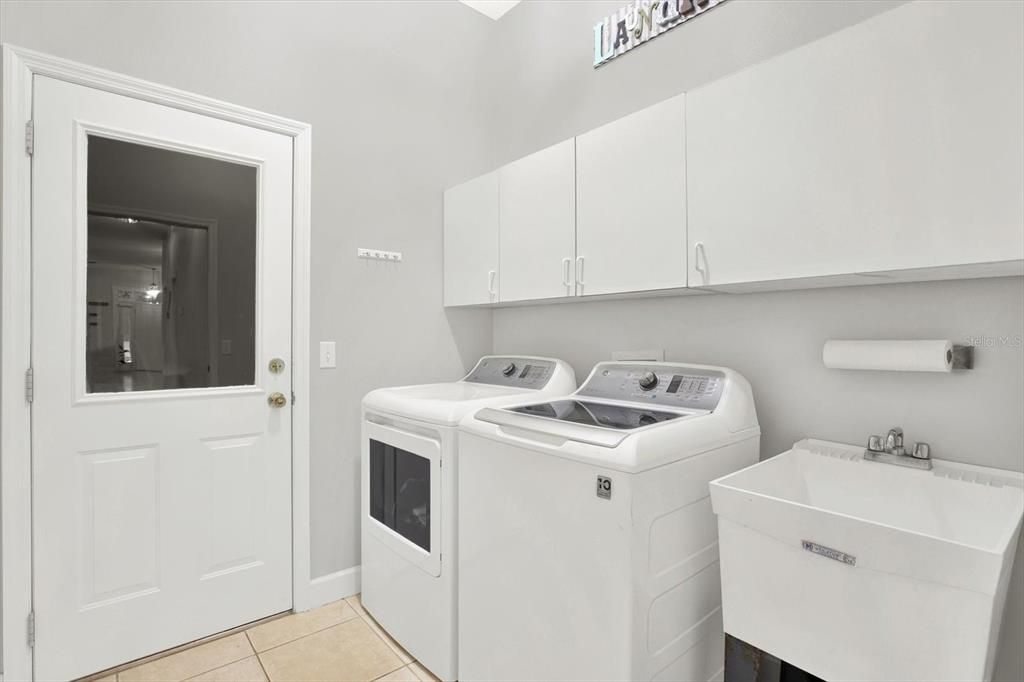 For Sale: $377,000 (4 beds, 2 baths, 2032 Square Feet)