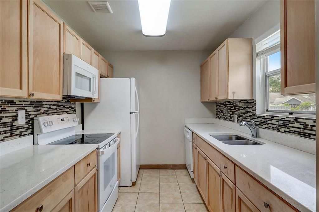 For Sale: $246,500 (3 beds, 2 baths, 1026 Square Feet)