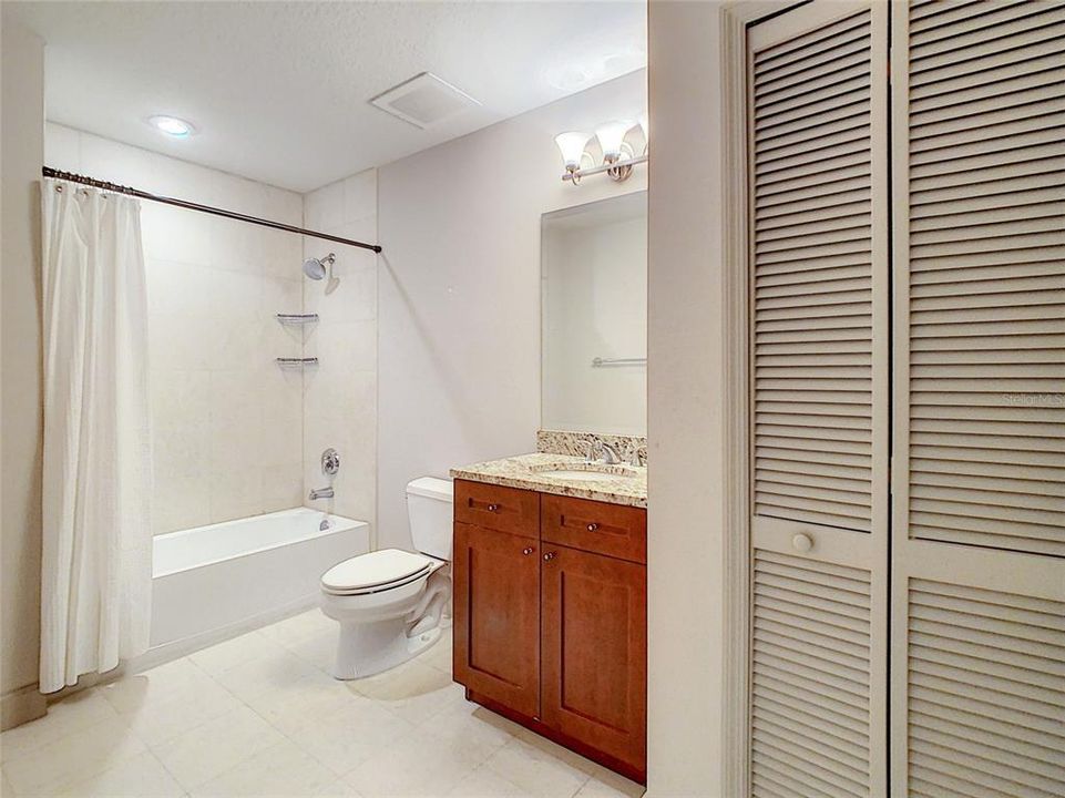 Недавно арендовано: $3,400 (2 спален, 2 ванн, 1970 Квадратных фут)