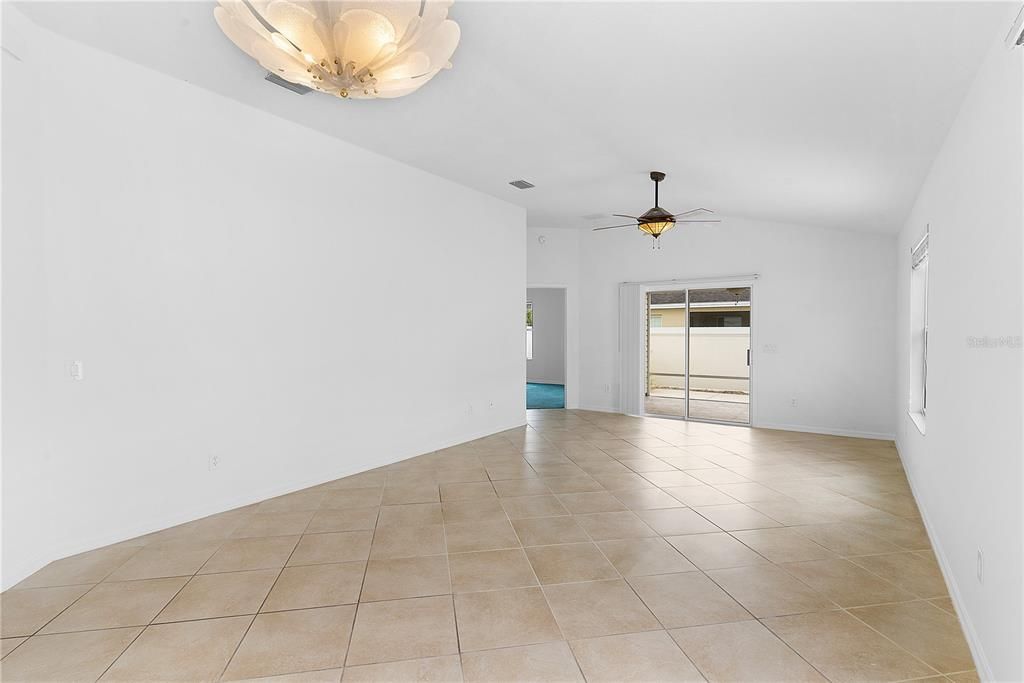 Recently Sold: $252,000 (2 beds, 2 baths, 1182 Square Feet)