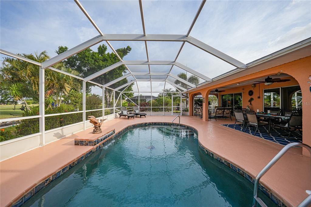 Active With Contract: $449,900 (3 beds, 2 baths, 1819 Square Feet)