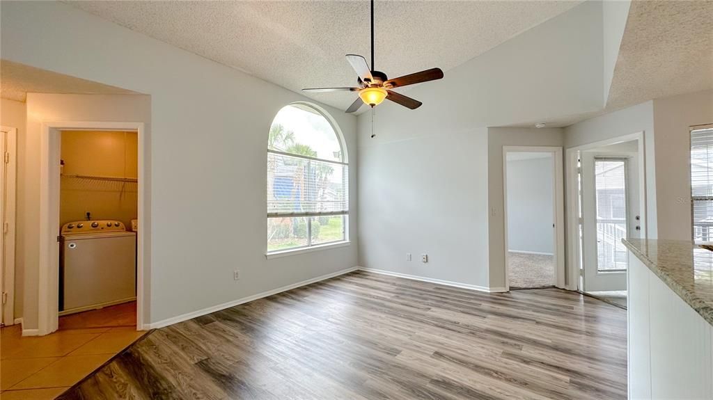 For Rent: $1,675 (2 beds, 1 baths, 851 Square Feet)