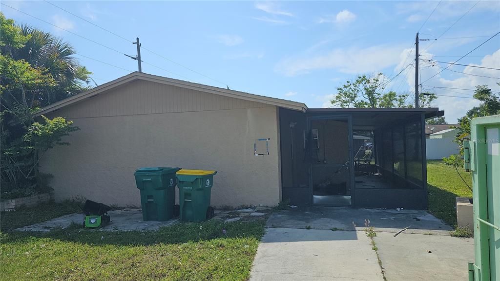 Active With Contract: $175,000 (4 beds, 2 baths, 1340 Square Feet)