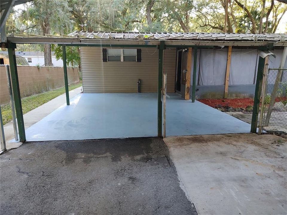 For Sale: $108,000 (2 beds, 1 baths, 672 Square Feet)