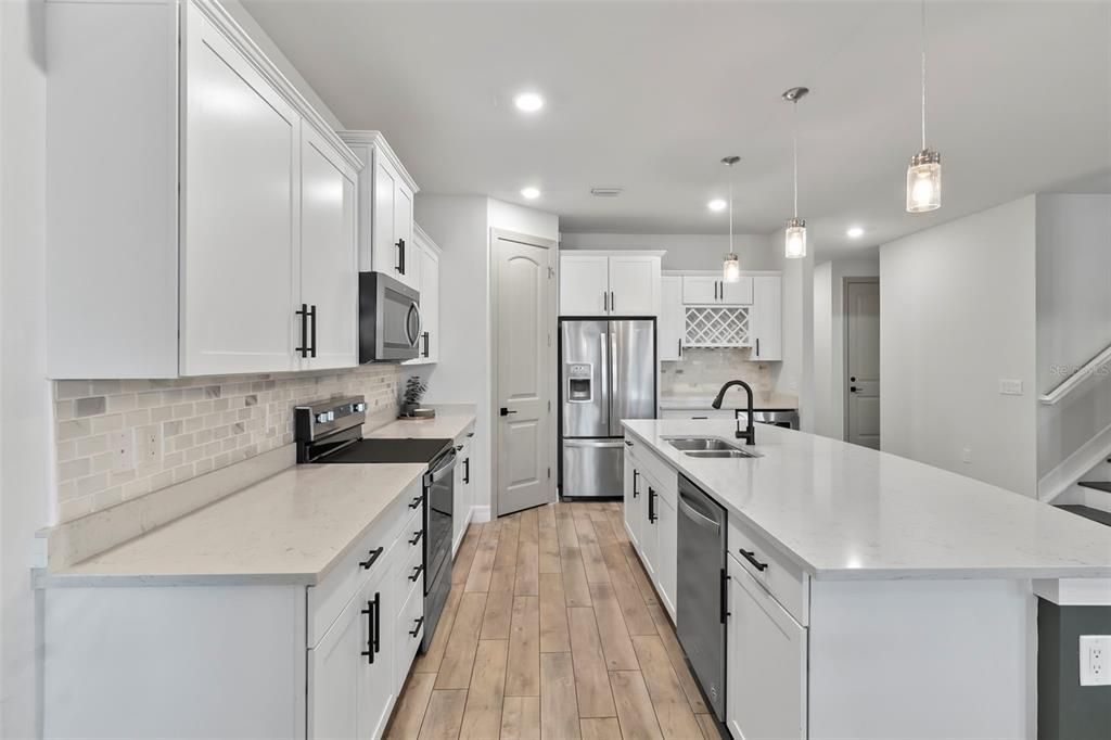 Active With Contract: $610,000 (5 beds, 3 baths, 2857 Square Feet)