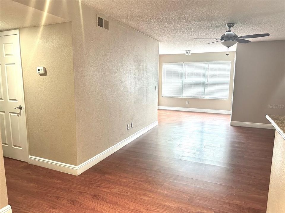 Recently Rented: $1,650 (2 beds, 2 baths, 988 Square Feet)