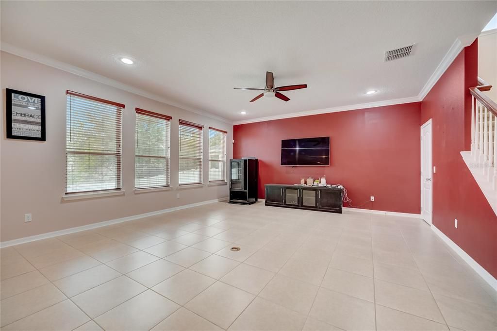 For Sale: $555,000 (4 beds, 2 baths, 2554 Square Feet)