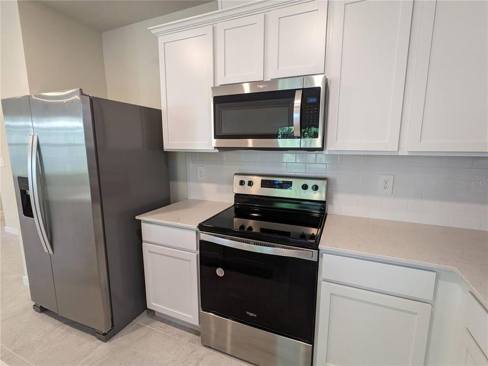 Active With Contract: $2,900 (4 beds, 3 baths, 2157 Square Feet)