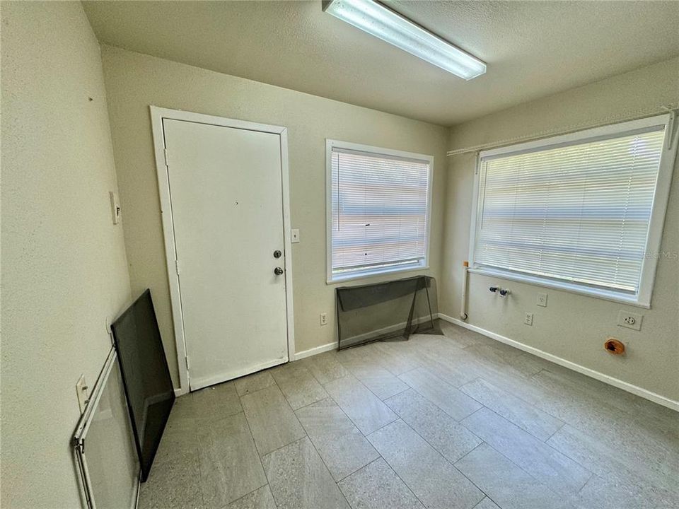 2815 laundry room