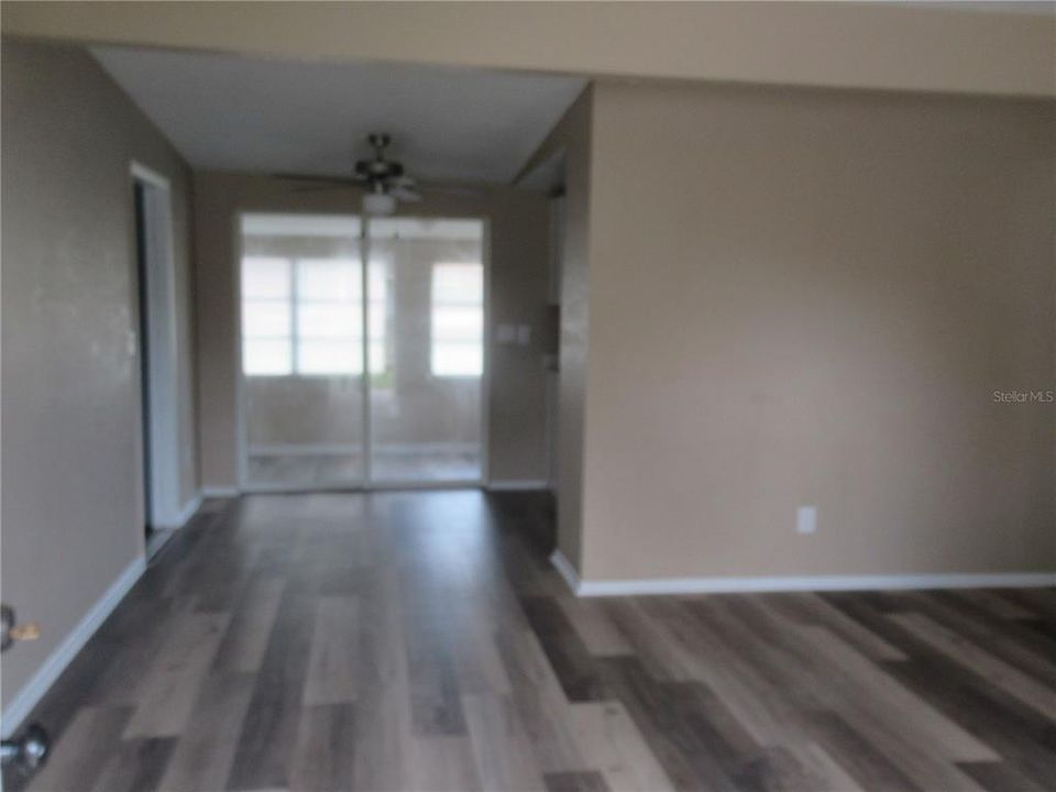 Active With Contract: $299,900 (3 beds, 2 baths, 1020 Square Feet)