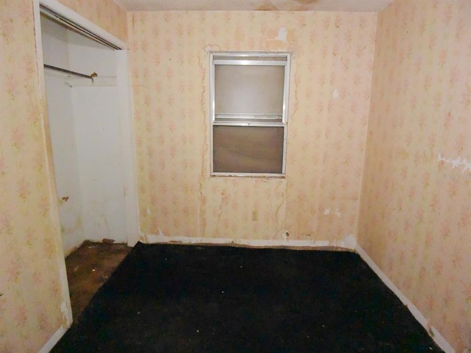 For Sale: $76,000 (3 beds, 1 baths, 1140 Square Feet)