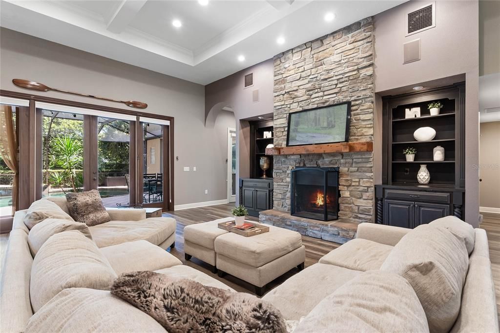 Active With Contract: $1,100,000 (5 beds, 3 baths, 4601 Square Feet)