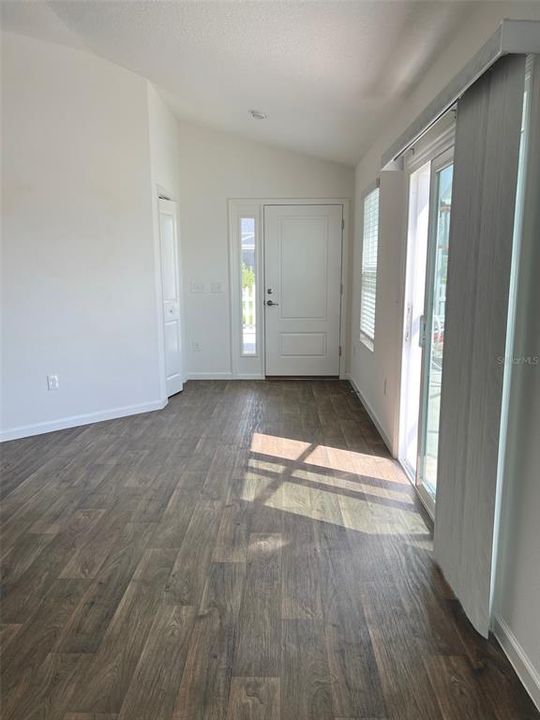 Recently Rented: $2,200 (2 beds, 2 baths, 1203 Square Feet)