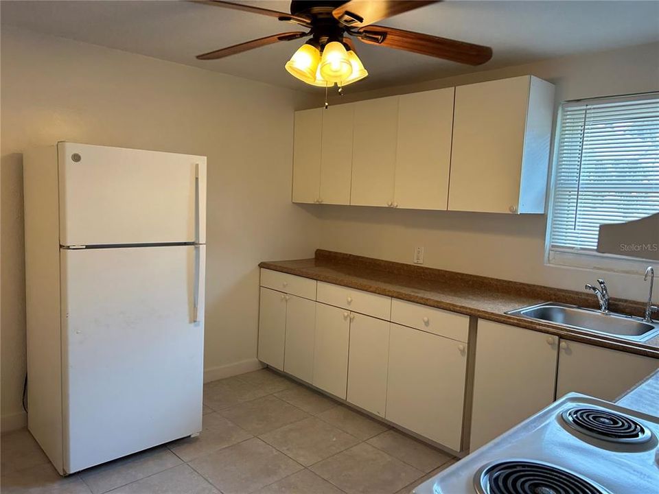 For Rent: $1,700 (2 beds, 1 baths, 700 Square Feet)