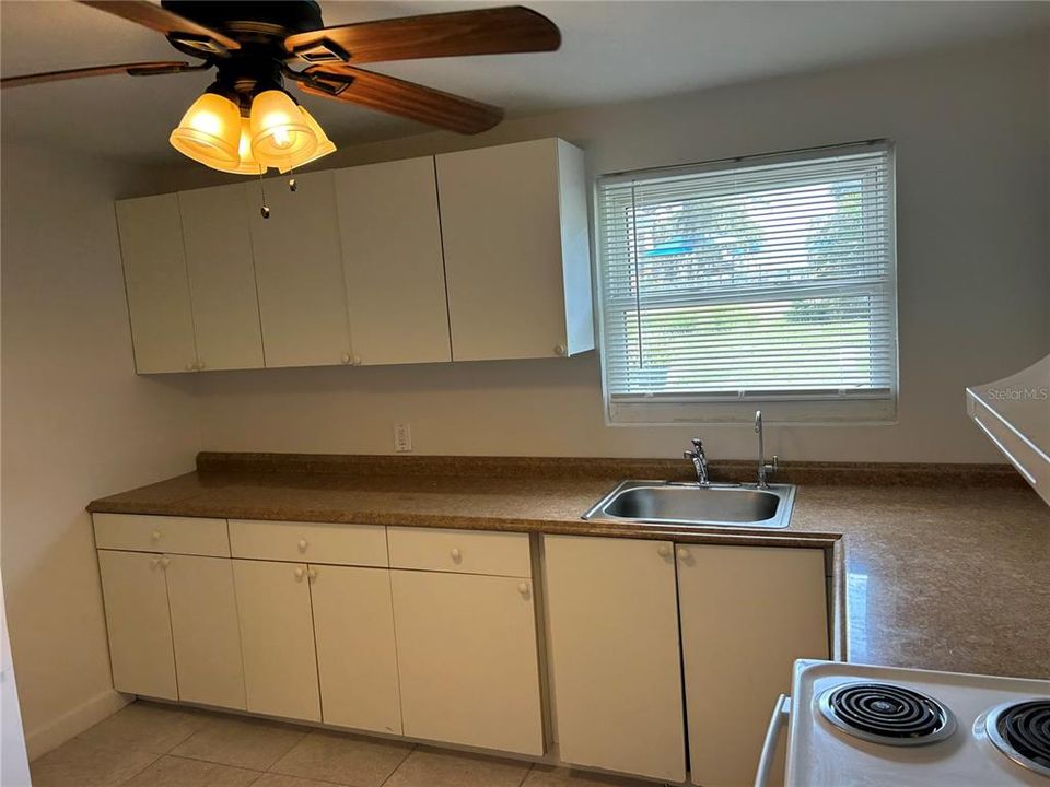 For Rent: $1,700 (2 beds, 1 baths, 700 Square Feet)
