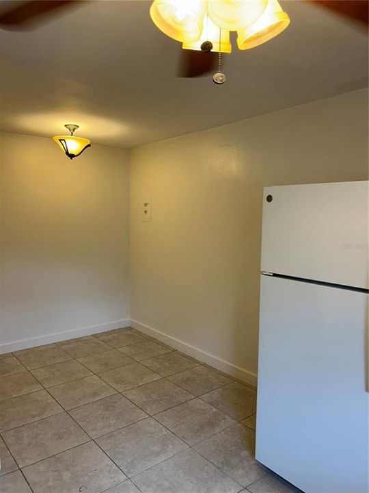 For Rent: $1,700 (2 beds, 1 baths, 700 Square Feet)