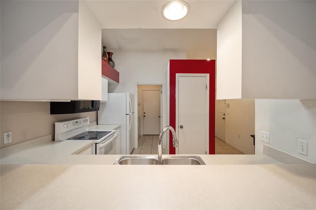 For Sale: $209,900 (2 beds, 2 baths, 1134 Square Feet)